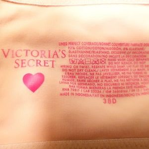 VICTORIA'S SECRET

BODY BY VICTORIA LINED PERFECT